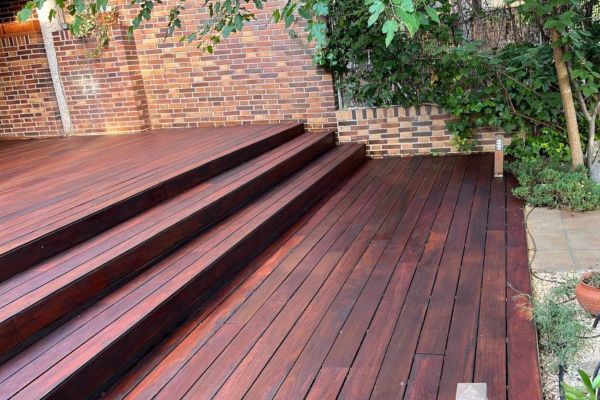 Suelos Pamplona · Instalación de suelo en terraza exterior de Pamplona