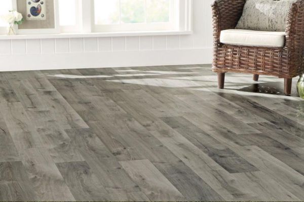 Suelos Pamplona · Instalación de suelos de PVC y tarimas en Pamplona